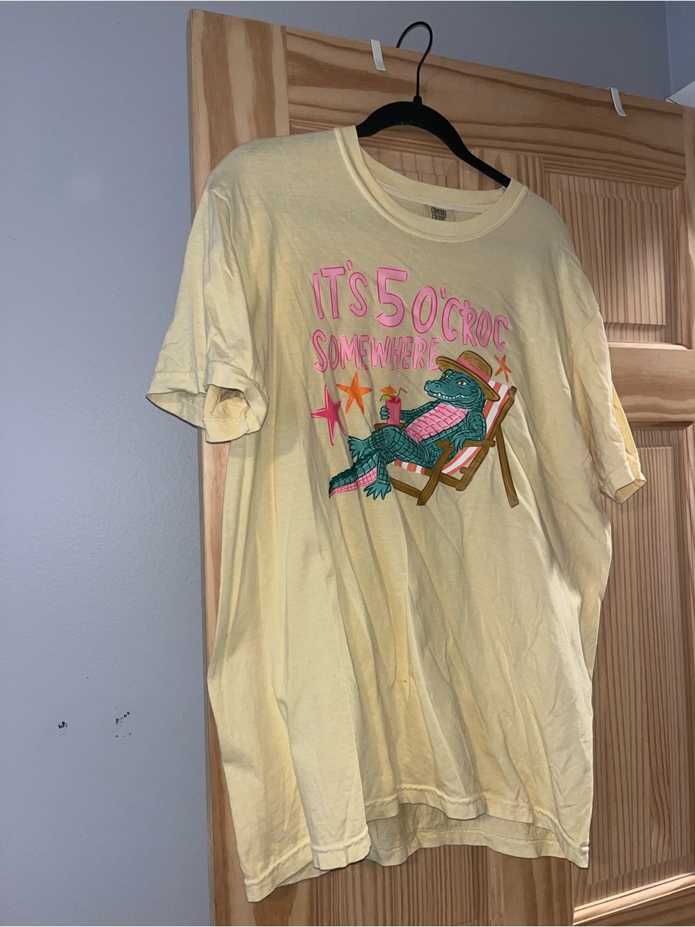 Graphic Tee - Yellow "It's 5 O'croc Somewhere"